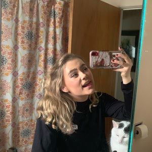 Meet your Posher, Abbey